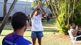Campeã mundial de vôlei de praia nas areias do JEMG.