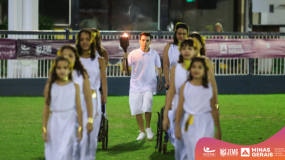 Momentos de confraternização do esporte escolar em Uberaba. Veja as fotos da abertura oficial da etapa estadual do JEMG.